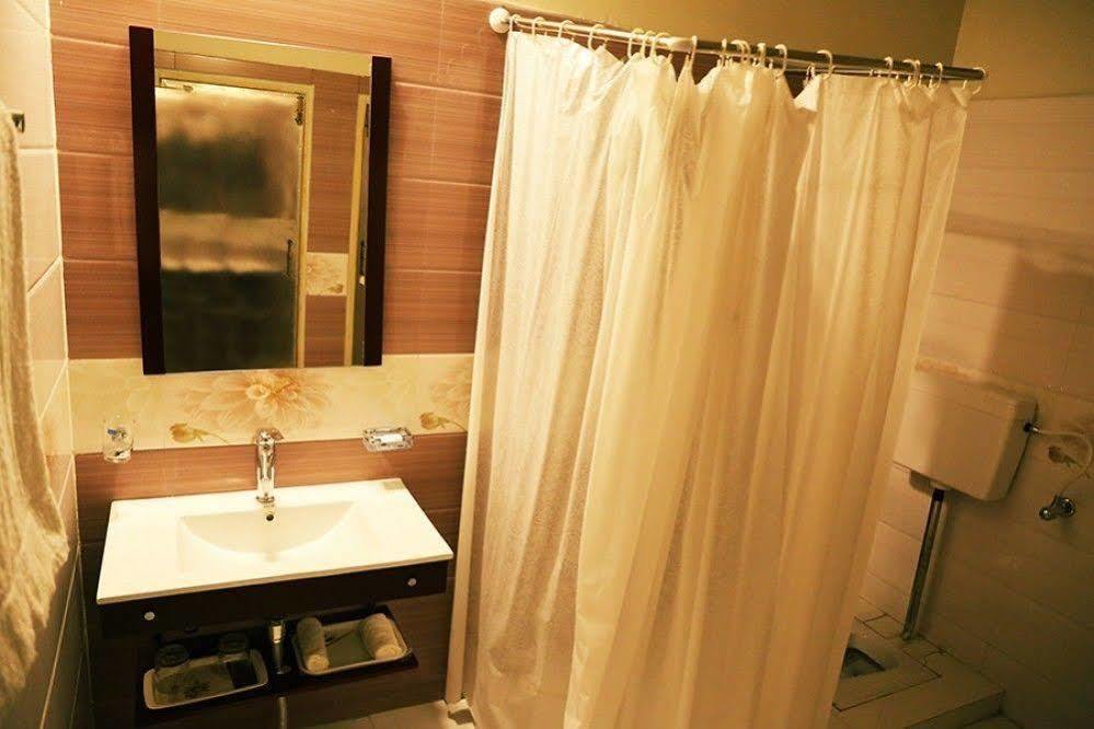 Hotel Marco Polo 拉合尔 外观 照片